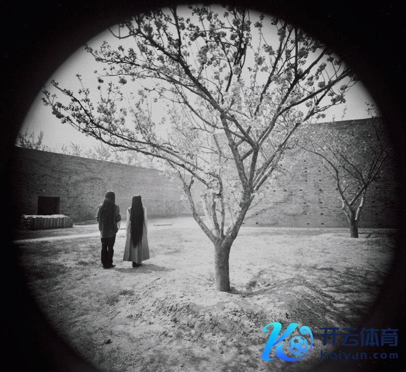 Three Shadows, Beijing 2007 No.20-3 受访者供图